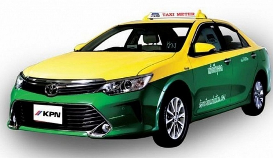Taxi  เก๋ง 5 ที่นั่ง