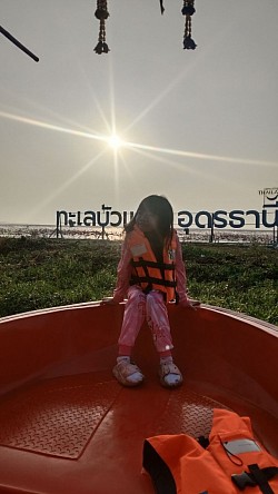 ทะเลบัวแดง อุดรธานี